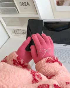 Pink knit gloves with rhinestone bow, cute winter fleece-cuffed five-finger woolen gloves for women.