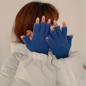 Einfarbige Halbfinger-Strickhandschuhe für Herbst und Winter, kuschelige Wolle.