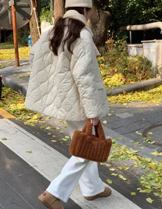 Ensemble trois pièces bonnet écharpe gants tricotés d'hiver uni style quotidien mode