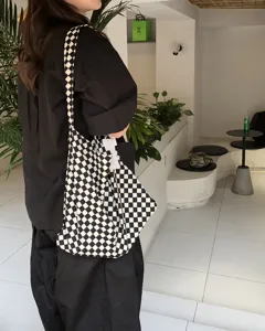Schwarz-weiße Karomuster Canvas Umhängetasche, große Kapazität lässige Hobo Tasche für Frauen.