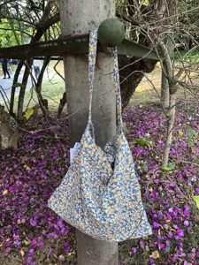 Blumen Canvas Umhängetasche für Damen, große Kapazität lässige Tragetasche mit Blumenmuster.
