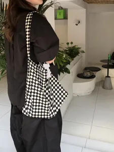 Schwarz-weißer karierter Canvas Umhängetasche, große Kapazität Mode Shopper Tasche.