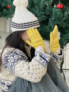 Gants de tricot jaunes confortables pour femmes, longs gants en laine tactiles d'hiver.