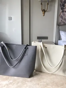 Grand sac cabas tricoté de couleur unie minimaliste, sac épaule ordinateur d'affaires