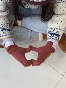 Gants en tricot longs en poils de lapin hiver chaud style doux détail forme de cœur