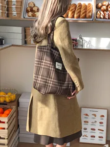 Brown plaid wool tote bag detail view, casual large capacity shoulder bag for women autumn.