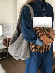 Grey woolen slouchy tote bag for women, large capacity shoulder bag for autumn and winter daily use.