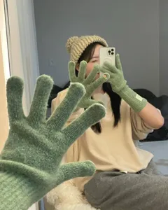 Gants tactiles en tricot vert pour femmes et hommes, gants en laine chauds d'hiver vue détail