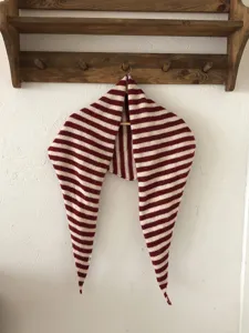 Bufanda chal triangular de punto a rayas, estilo retro acogedor para otoño invierno uso diario.