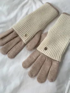Contrast color knit gloves for women and men, long ribbed cuff warm winter gloves with metal button.