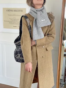 Cozy solid color wool scarf for women winter, warm winter neck warmer, stylish daily wear detail.