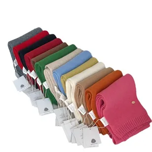 Bufanda de lana de color sólido clásica para mujer, cálida para invierno en varios tonos vibrantes.