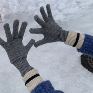 Dames winter warme gebreide vingerhandschoenen met gestreepte lange boorden voor buitenfietsen