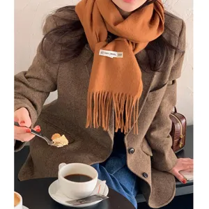 Bufanda de lana de color liso con flecos para otoño e invierno, estilo cálido y elegante.