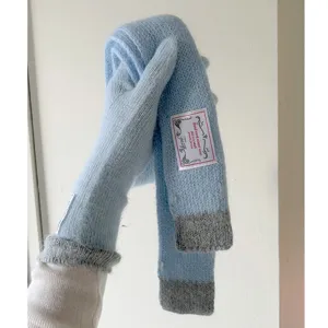 Hiver bleu clair écharpe tricotée et gants ensemble chaud doux mélange de laine mode