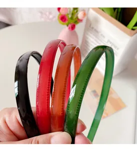 Candy color acrylic headband for women, stylish anti-slip hair hoop daily wear accessories.
