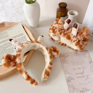 Bandeau de lavage de visage en peluche girafe mignon, cerceau de cheveux d'hiver doux et moelleux.
