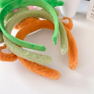 Bonita diadema peluche rana y oso diseño dibujos animados suave invierno para la cara.