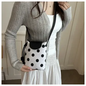 Borsa a tracolla a pois per donna, borsetta casual per telefono cellulare per l'estate.