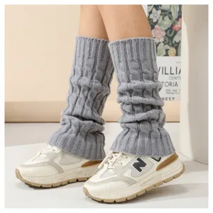 Grobstrick Stulpen für Damen, warme Winter Zopfmuster Beinstulpen, bequeme graue Boot Socken.