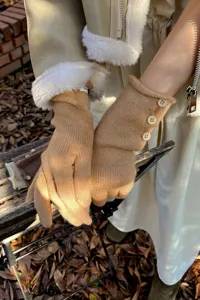 Guantes de invierno de punto grueso para mujer camello táctiles cálidos botones moda ropa