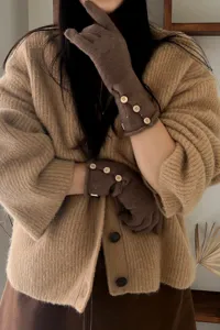 Guantes de invierno cálidos de punto para mujer con botones de madera, acogedores y elegantes.