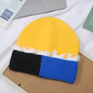 Farbblock Strickmütze Winter warme Schädelmütze stilvolle Plüsch Strickhut Streetwear