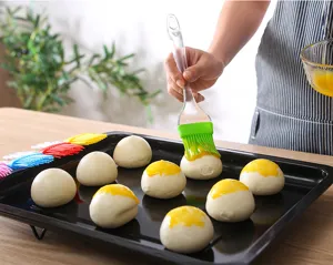 Silikon Pinsel Detailansicht, hitzebeständiges Backwerkzeug für die Küche und zum Kochen.