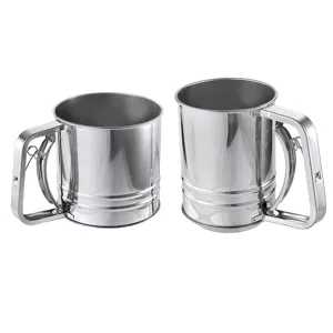Tazza setaccio per farina in acciaio inox con impugnatura a pressione per cucina