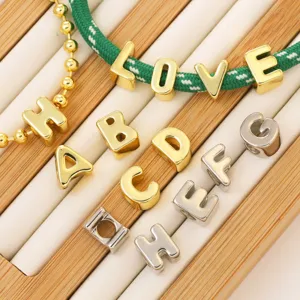 Abalorios de letras doradas y plateadas accesorios de pulsera DIY para joyeria personalizada.