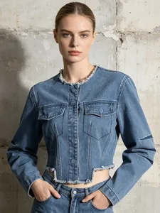 Veste en Jean Vintage Usée pour Femmes Crop Top Coupe Ajustée Bleu Délavé Manteau en Denim Bord Effiloché Manches Longues