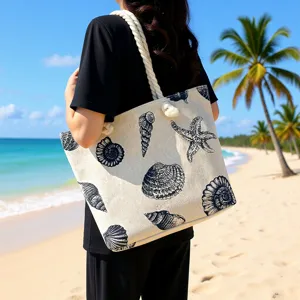 Große Canvas-Tragetasche mit Muscheldruck und Seilgriffen für den Strandurlaub