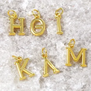 Pendentifs lettres de l'alphabet grec en laiton plaqué or pour la fabrication de bijoux DIY.