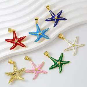 Squisiti ciondoli a forma di stella marina in ottone smaltato, perfetti per la bigiotteria fai da te.