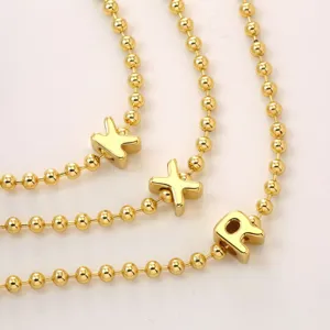 Cadenas de cuentas doradas con dijes de letras accesorios de joyería DIY para collares.