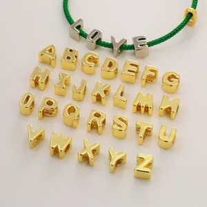 Set de 26 cuentas de letras del alfabeto chapadas en oro DIY pulsera dijes con cuerda verde