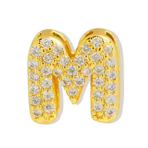Vergulde micro-pave kubieke zirkonia letter M bedel voor DIY sieraden maken accessoires.