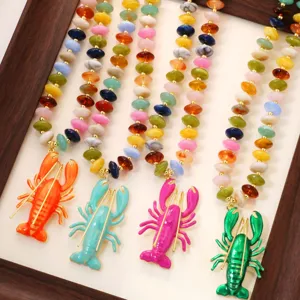 Collier Pendentif Homard en Émail Style Océan Bohème pour Femmes Vacances à la Plage Bijoux Animaux en Laiton et Acrylique Coloré