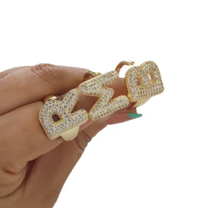 Vergoldeter Kupfer Mikro-Zirkonia Buchstaben Ring, verstellbarer offener Modeschmuck.