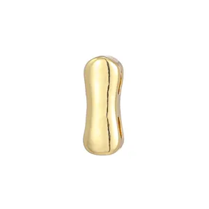 18k verguld koper ballon letter hanger DIY bedel voor ketting armband detailweergave.