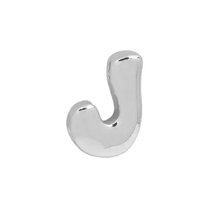 Zilveren opgeblazen alfabet letter J hanger bedel voor DIY handgemaakte ketting armband maken.