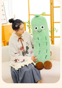 Süßes Gurken Plüschkissen langes Cartoon Gemüse Kuscheltier weiche Puppe Geschenk für Mädchen.