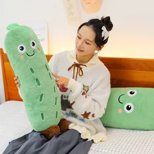 Süßes Cartoon Gurke Gemüse Plüschkissen langer ausgestopfter Puppe für Schlafzimmer Deko