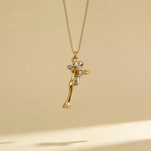 Exquisite two-tone hugging couple pendant necklace, elegant minimalist clavicle chain jewelry.