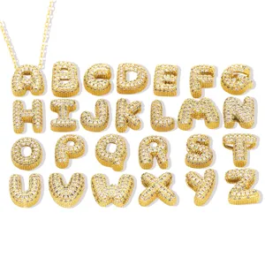 Detailansicht von 26 Buchstaben vollen Diamant Blase Anhänger Halskette DIY Schlüsselbein Schmuck.