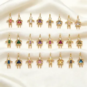 Colgantes dorados con forma de niño y niña con circonitas de colores para joyería DIY.