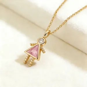 Collar con colgante de niña de cristal rosa bañado en oro, accesorio de joyería brillante.