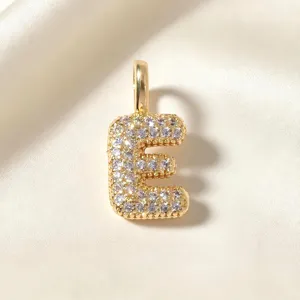 Vergulde Letter E Hanger Micro Pave Zirkonia Initialen Charm Voor Ketting Detail