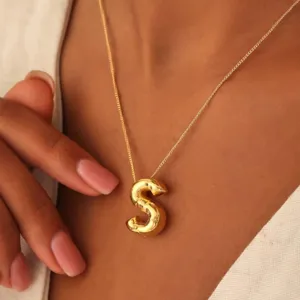 Collana con ciondolo lettera S a palloncino oro, gioiello trendy placcato oro 18k.