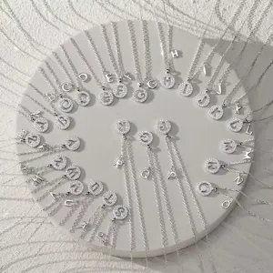 Zilverkleurige micro pave kubieke zirkonia alfabet letter hanger ketting mode set